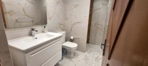 City View Private terrace Fibre Wi-Fi &Netflix