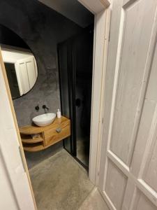 Tiny House, podkrovní apartmán a apartmán s výhledem do zahrady