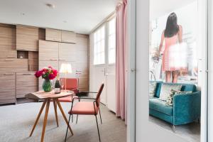 A coté de la place du pilori