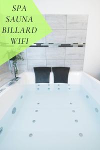 Appartements INTENSE#SPA#JACUZZI#BILLARD#SAUNA#Mulhouse : photos des chambres