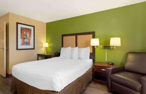Queen Studio - Non-Smoking room in Extended Stay America Suites - St Petersburg - Clearwater - Executive Dr