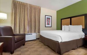 Queen Studio - Non-Smoking room in Extended Stay America Suites - Rochester - Greece