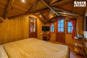 StayVista at Rosemary Cottage 2BR Villa in Manali with Lawn