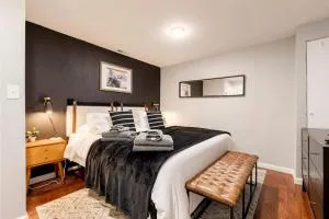 Adorable 2-Bedroom Modern Basement - Montbello