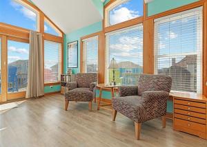 Semi-Oceanfront, Pool, Hot Tub, Ocean Views, Close to Beach Access, 604 Saltspray Court