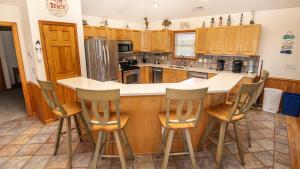 Oceanside, Private Pool, Hot Tub, Close to Beach! OS511B, Just Napping