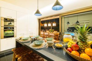 Luxury Beach Villa - Casa do Forte- Infinity Pool sea view- Beach walking distance by DreamvillasAlbufeira