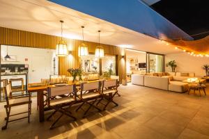 Luxury Beach Villa - Casa do Forte- Infinity Pool sea view- Beach walking distance by DreamvillasAlbufeira