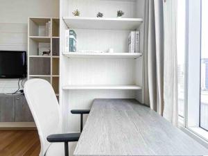 Expansive Modern - BTS Phrom Phong - Ultra Fast WiFi