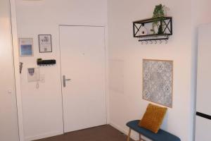 Appartements Les cedres -Tram A 50 metres, Bordeaux a 5 minutes, parking : photos des chambres