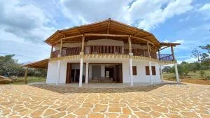 CASAS CAMPESTRES VILLA COVA Da IRIA BARICHARA - Villanueva