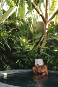 Masa Kecil Studio Uluwatu - Stylish 1 BR Studio with Refreshing Plunge Pool and Private Garden