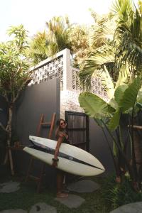 Masa Kecil Studio Uluwatu - Stylish 1 BR Studio with Refreshing Plunge Pool and Private Garden