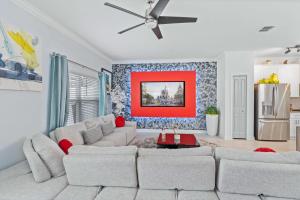 2452 Reading Trail