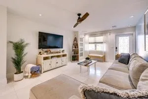 Updated Naples Retreat with Private Pool and Patio! - Naples Park