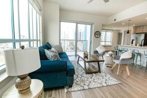 2BR Fully Furnished Apartment Uptown - BOA Stadium apts