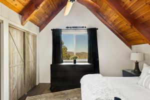 Romantic & Family Friendly Chalet In The Woods