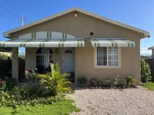 Finest Accommodation Phoenix Park Lot 1317 Phase 4 Portmore St Catherine - بورتمور