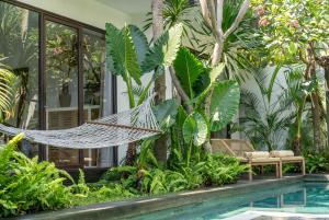 Yogi Surf Villas Complex Canggu