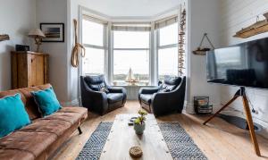 Beach Lookout - SEA VIEWS