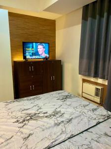 Azure Staycation at The Hows