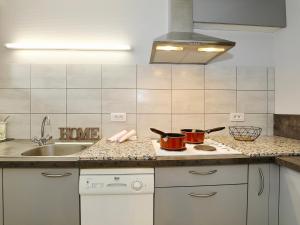 Studio rénové skis aux pieds, centre station 1650, 4 pers - FR-1-575-197