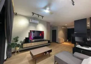 D Secret Homestay 2BR Condo Luxury - Kempas
