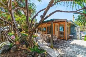 Fuller Holidays - Belongil Beachside Cottage - Ewingsdale