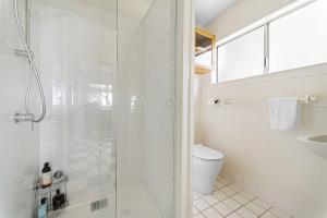 Fuller Holidays - Belongil Beachside Cottage