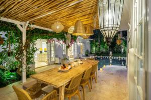 Cozy & Charming Canggu 4BR Luxury Villa