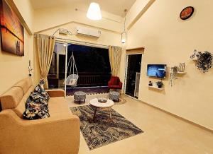 ‘The Mountain Majesty’: cozy 1 bhk apartment