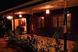 Charming Home in the heart of Shanty - Shiri