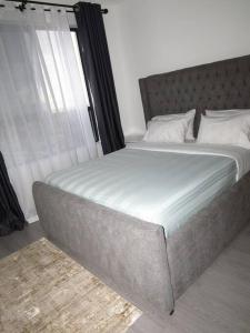 3 Bedroom Luxury Apartment-Airport Pick Up Available