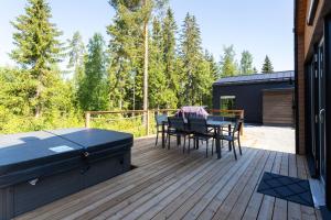 Himoskuutio 5 inc outdoor jacuzzi