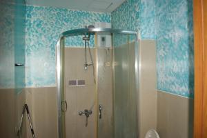 The Beacon Makati by mvmtransient