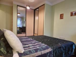 City Inn 3 bedrooms Apartment next to Dom square