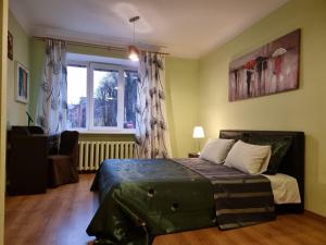 City Inn 3 bedrooms Apartment next to Dom square