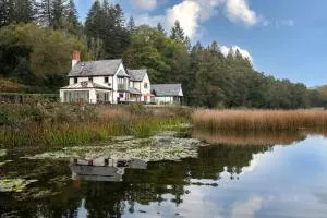 Lake House - Llanspyddid