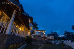 The Tapherini Bungalow