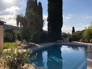 Villas VILLA 4* avec PISCINE dans le bas du village de BORMES les MIMOSAS : photos des chambres