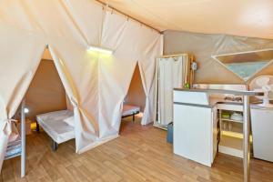 Campings Camping Le Damier : photos des chambres