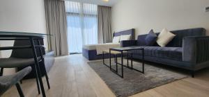 Luxury Studio, 15m to Dubai Mall!