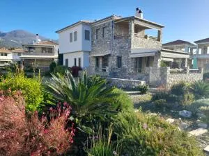 Antel's Leisure Beach House Pelion - Malaki