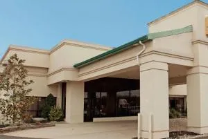 Ramada Inn by Wyndham Fairfield NJ - Haskell
