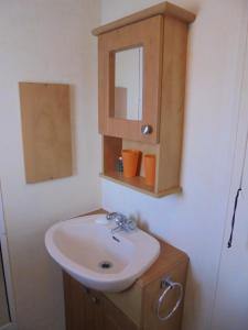 Golden Sands: Arizona GS 6 Berth, Access to the beach