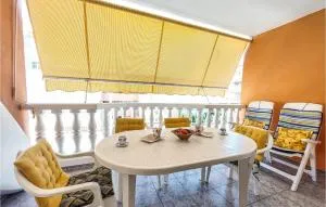 2 Bedroom Nice Apartment In Moncofa - 巴尔德乌克索