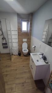 Apartmán Na Kvetnej - vlastná záhrada, parkovanie