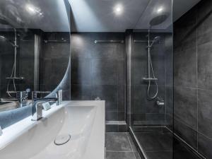 Appartement cosy 81m² Courchevel 1850 - 6 pers - Proche pistes, parking, wifi - FR-1-631-172