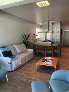 Praia do Santinho, de frente para mar