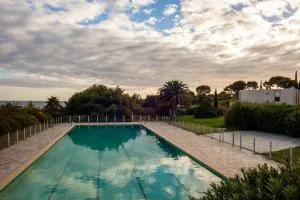 Vue Mer Dans Belle Résidence - Cassis